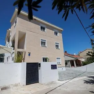 Anabella I , Zadar Chorvatsko